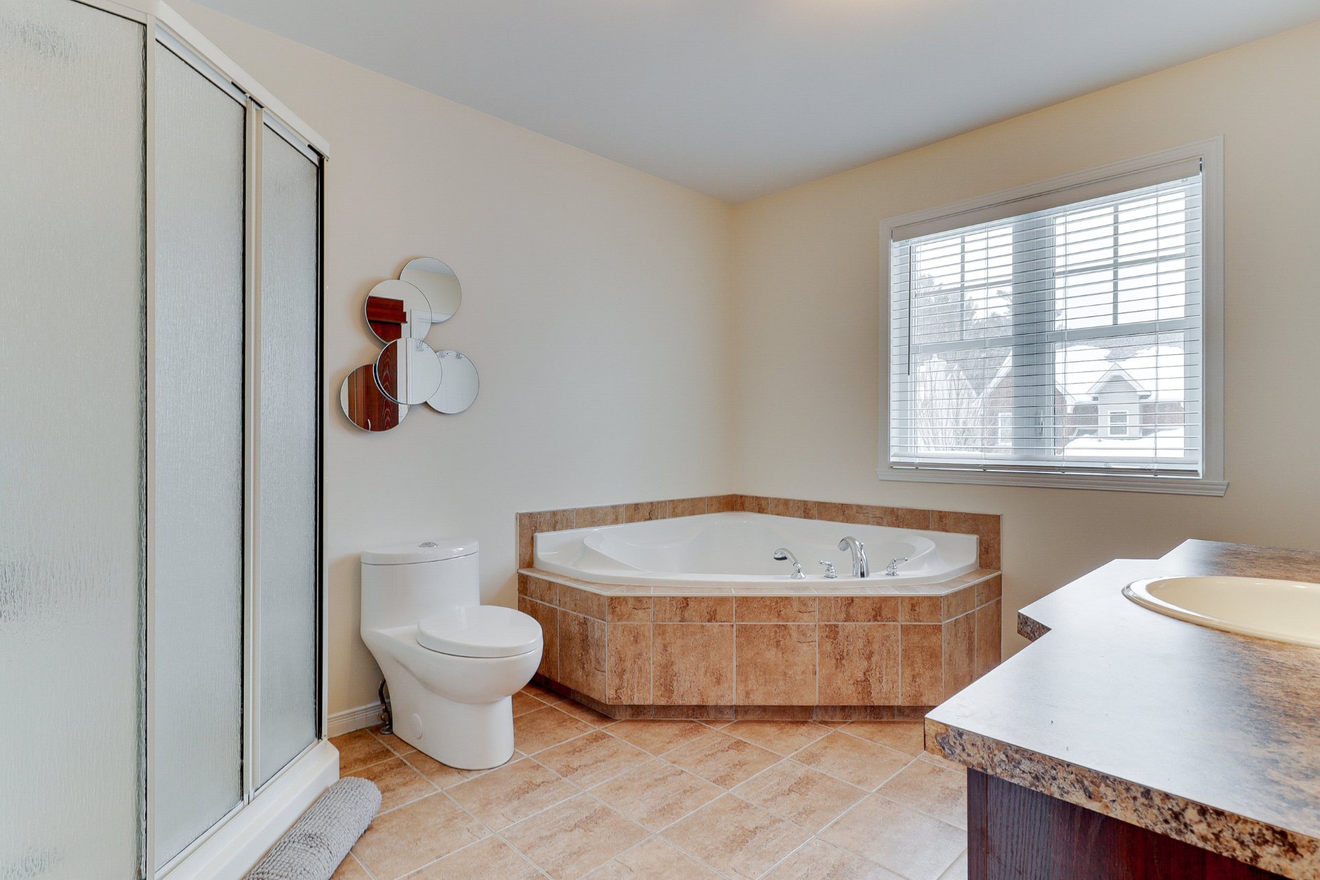 Salle de bains attenante à la CCP