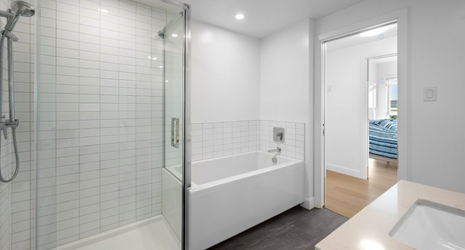 Salle de bains attenante à la CCP