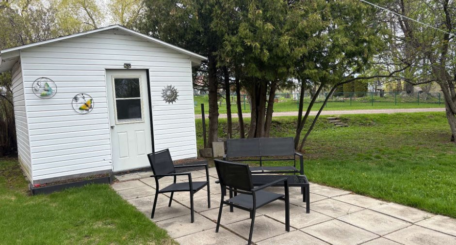 Shed