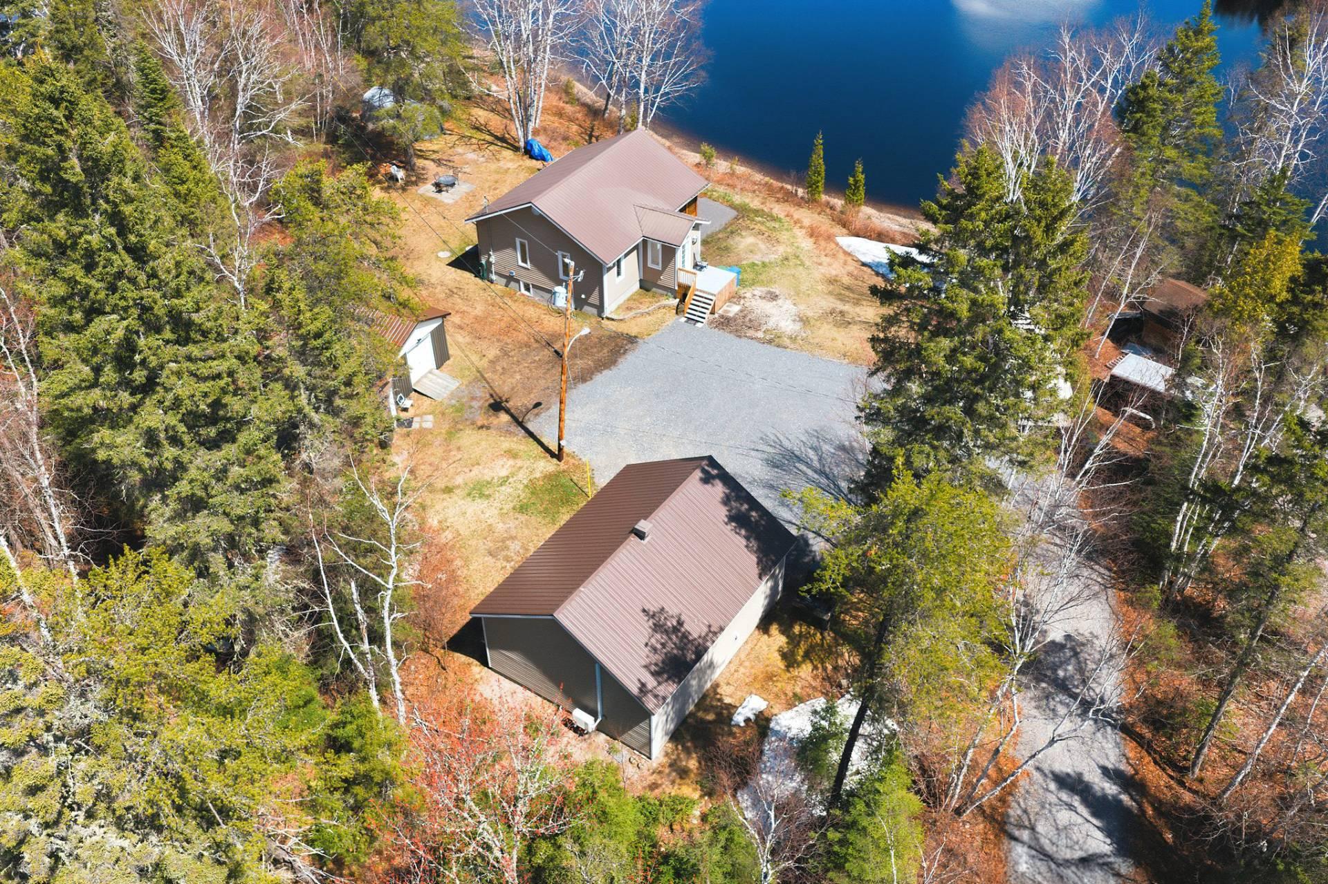 276 16e chemin du Lac-Brochet — photo 2