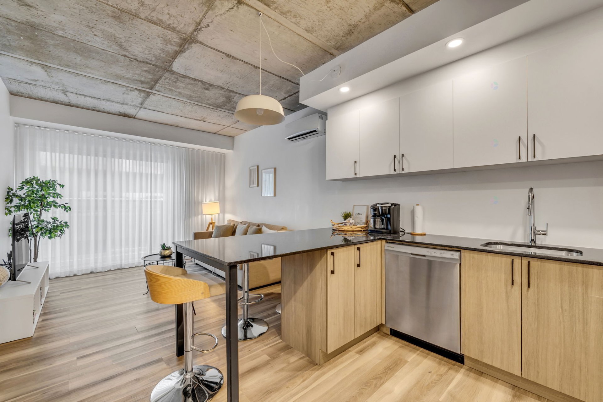 735 Boul. Charest E. (#207) — photo 2