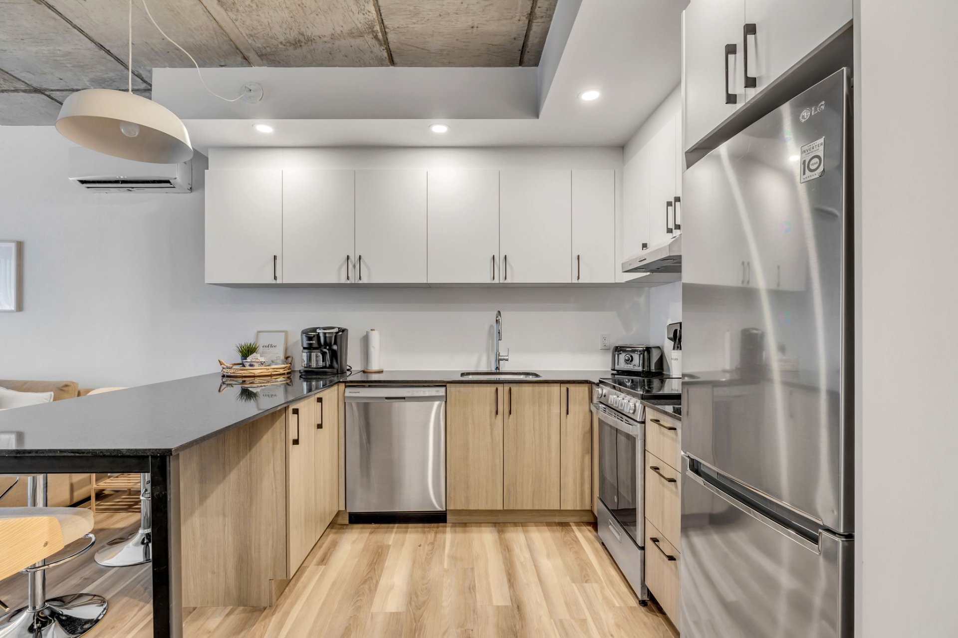 735 Boul. Charest E. (#207) — photo 3