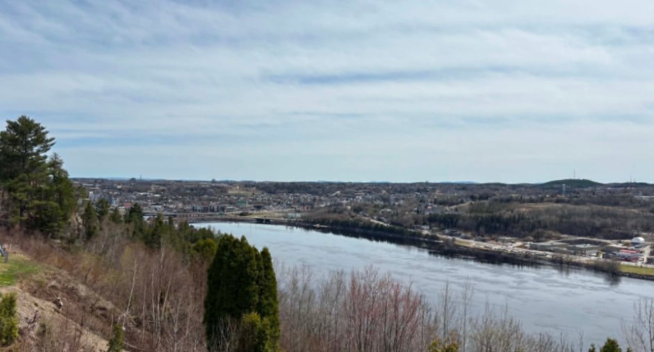 Vue sur l'eau