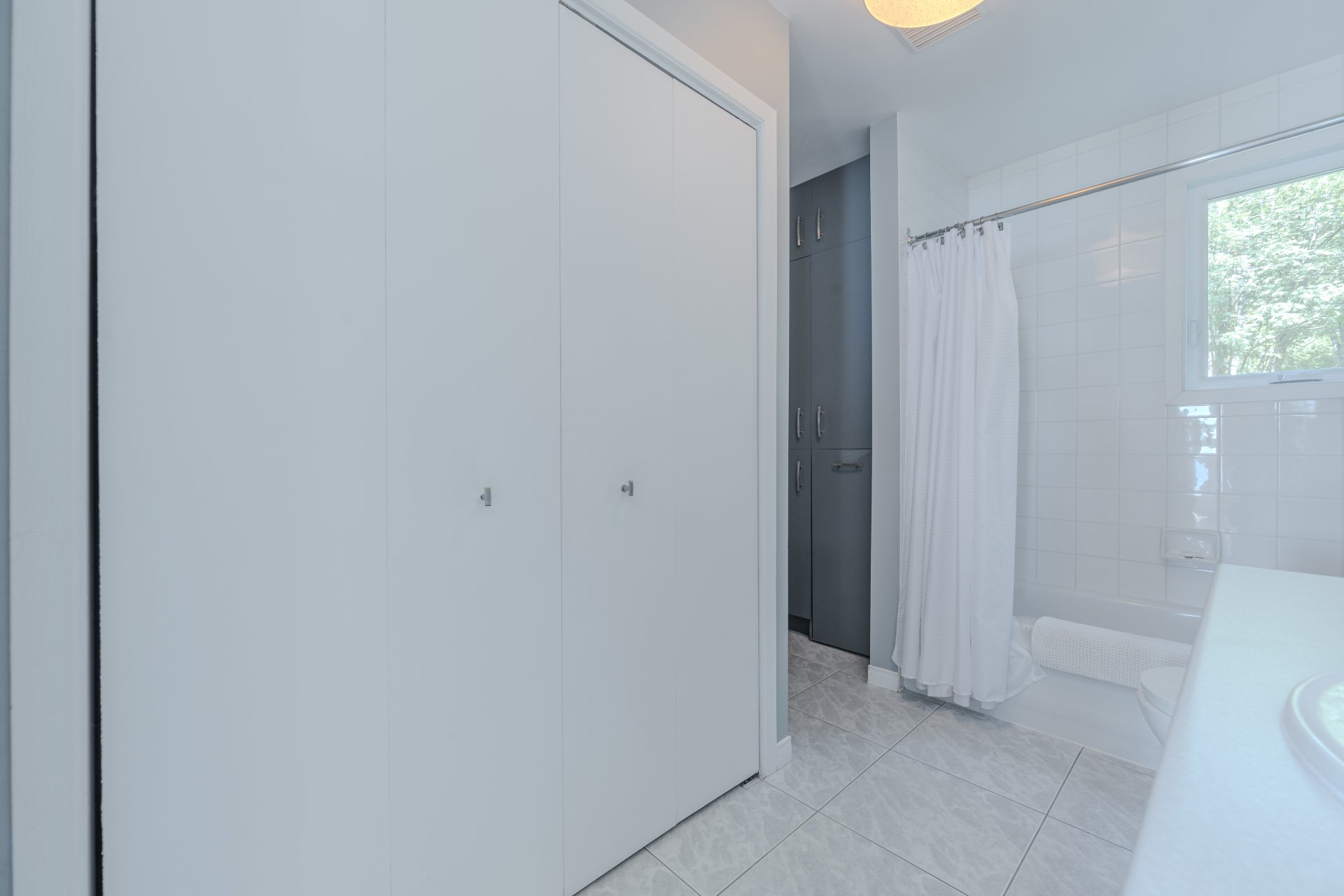 Salle de bains attenante à la CCP