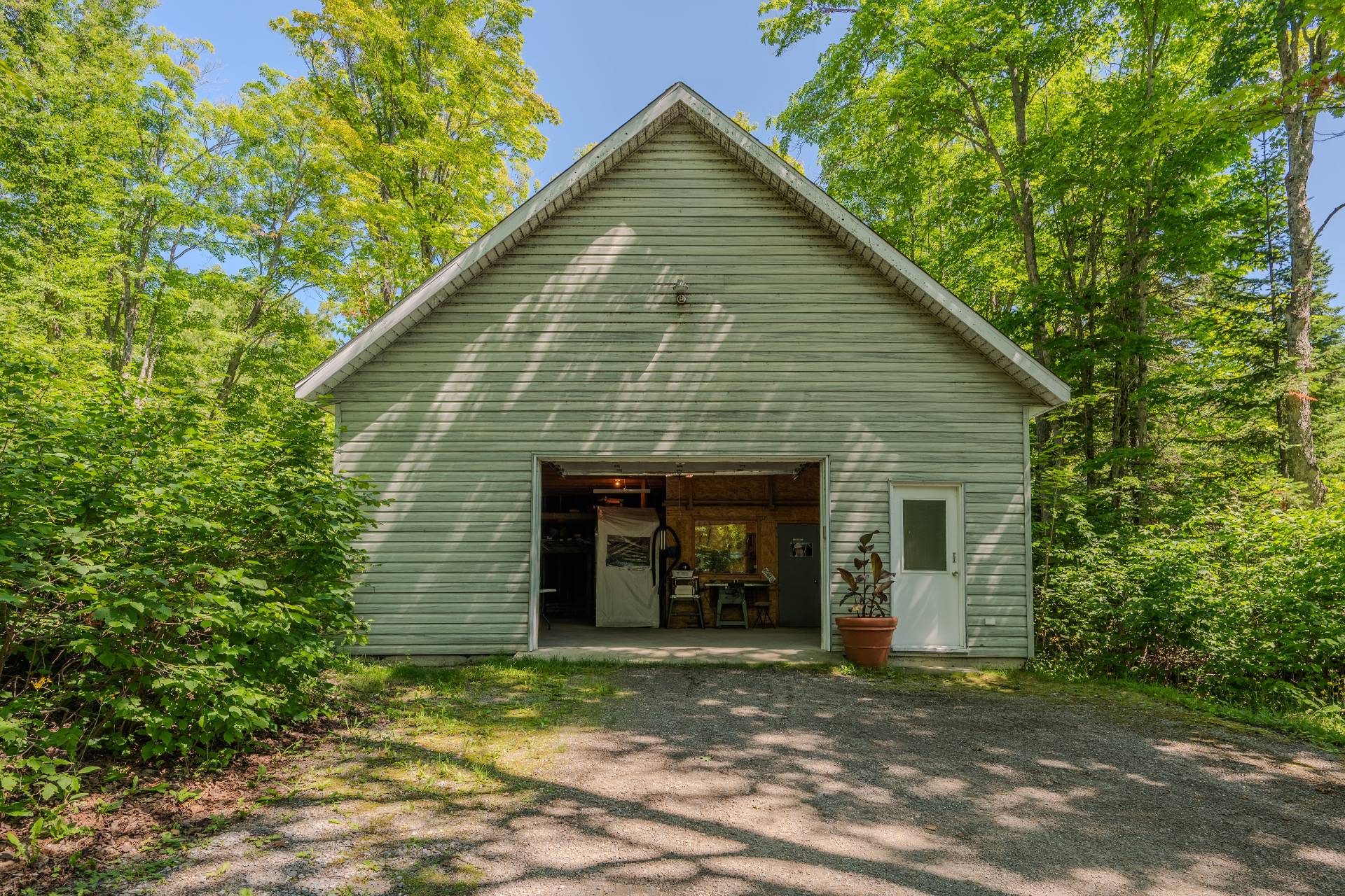 Garage