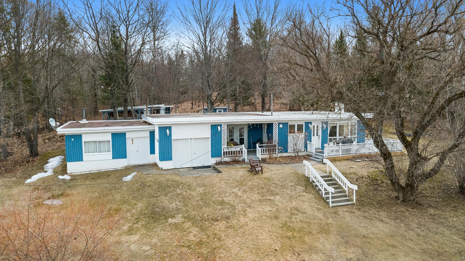 Maison de plain-pied à vendre, Lac-Sainte-Marie