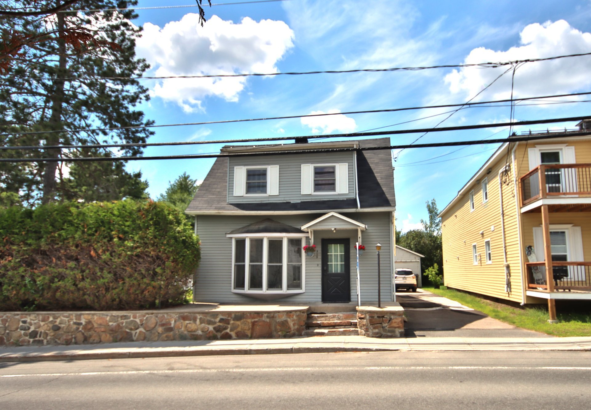 929 Rue Labelle — photo 1