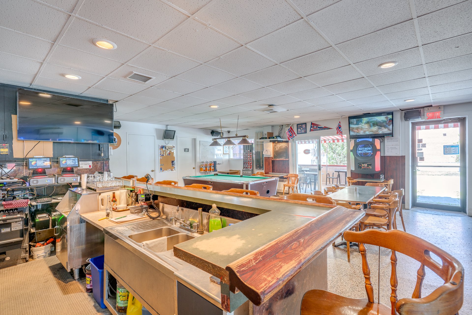 Bar