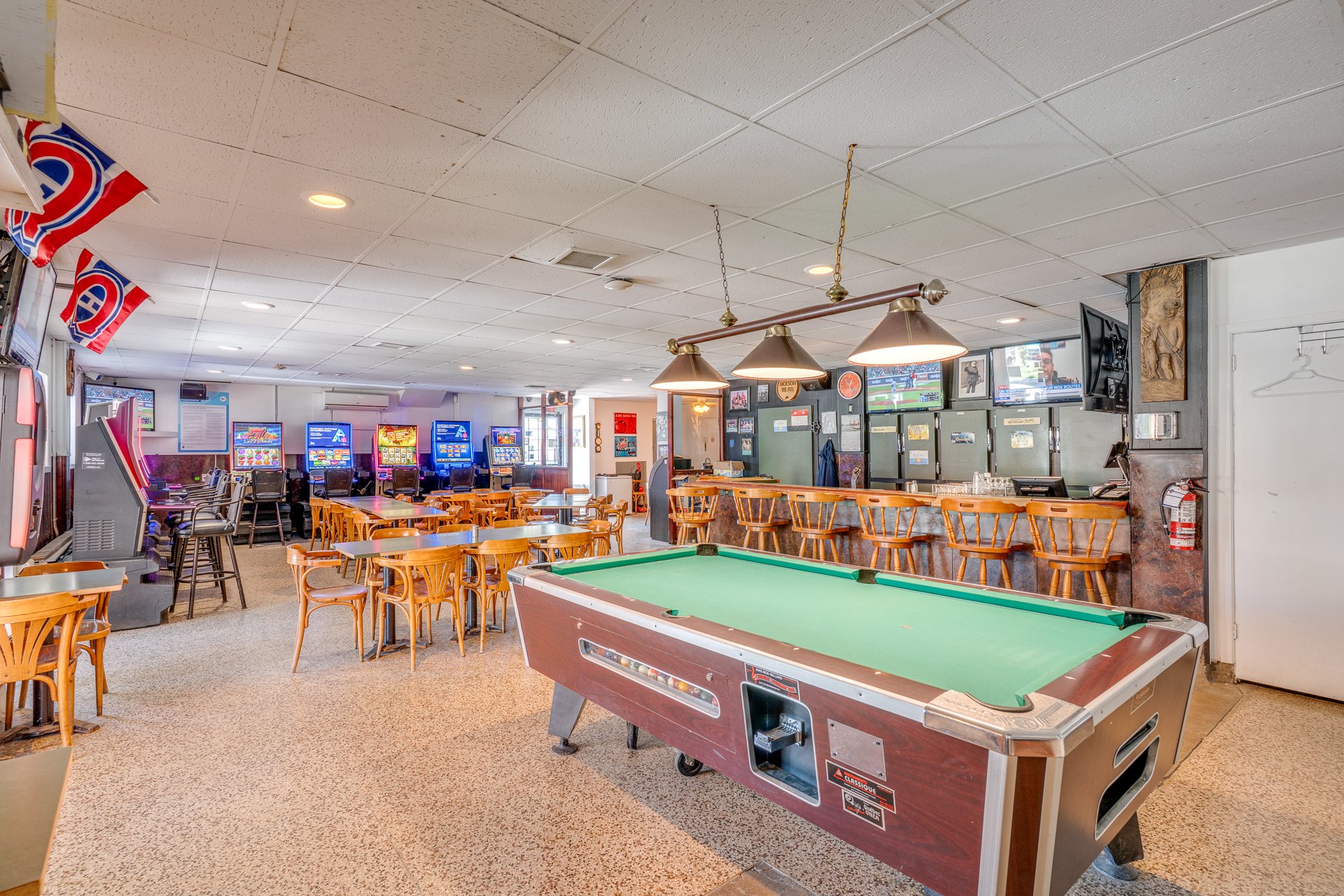 Bar