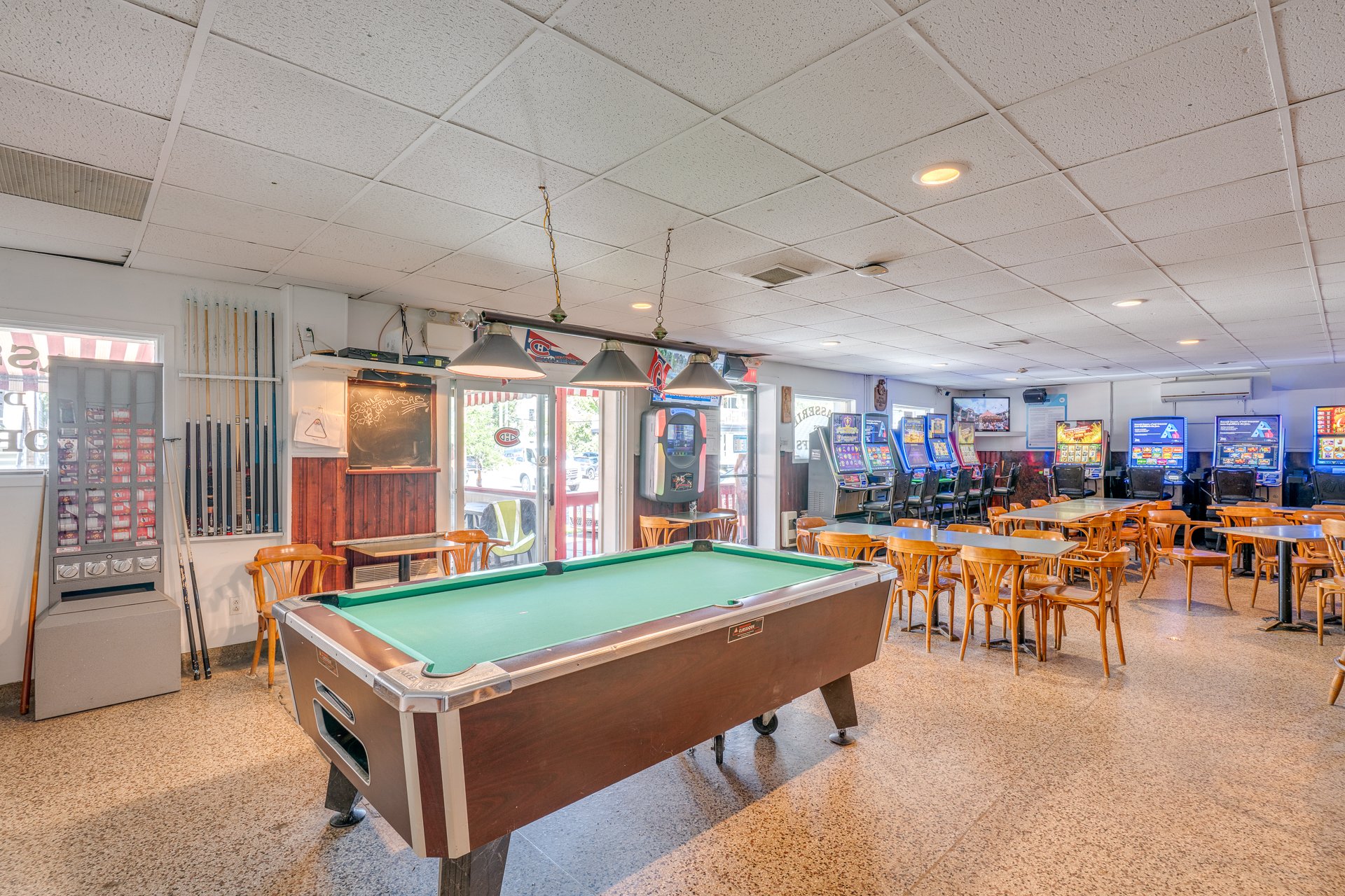 Bar