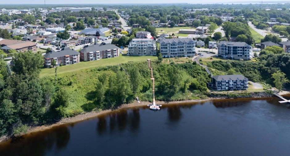 Vue sur l'eau