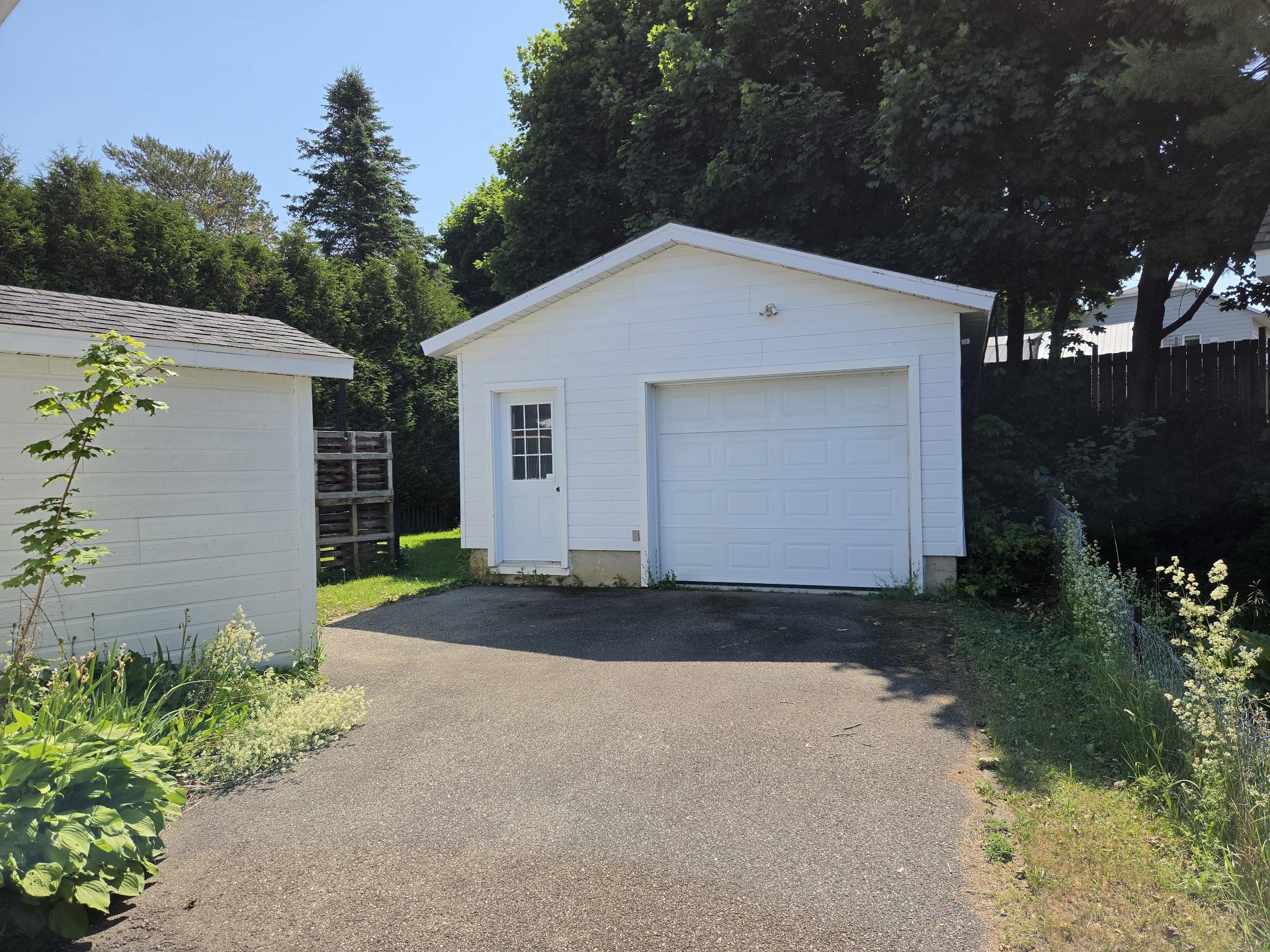 453 Rue Champlain — photo 3