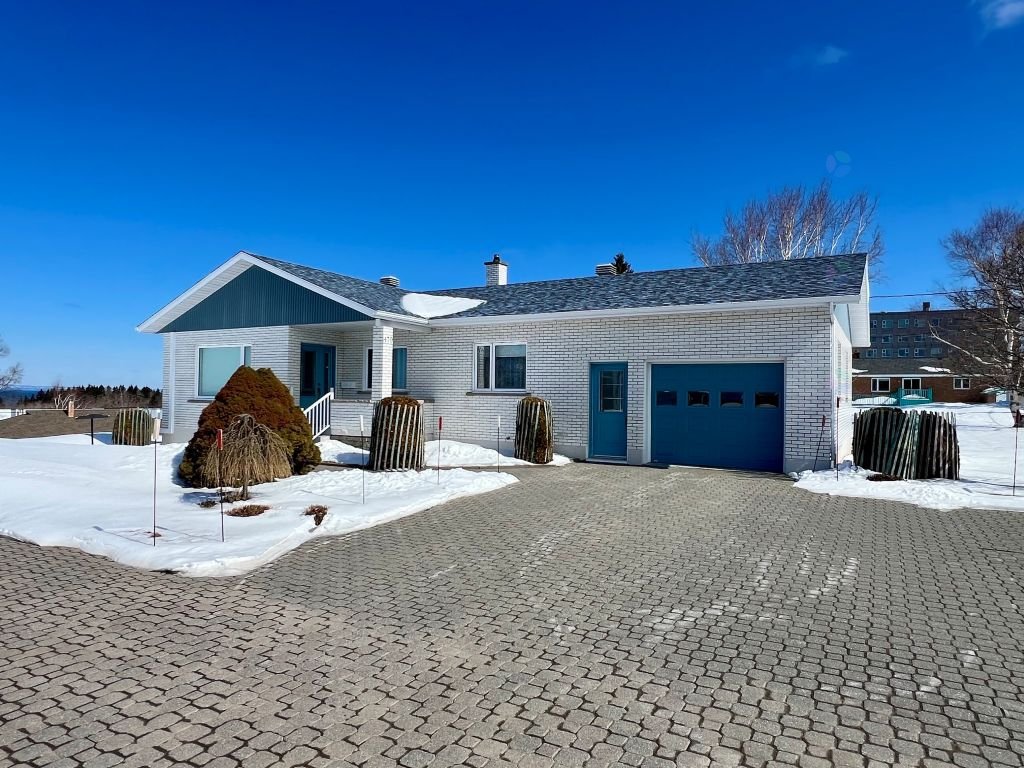 Maison de plain-pied à vendre, Trois-Pistoles