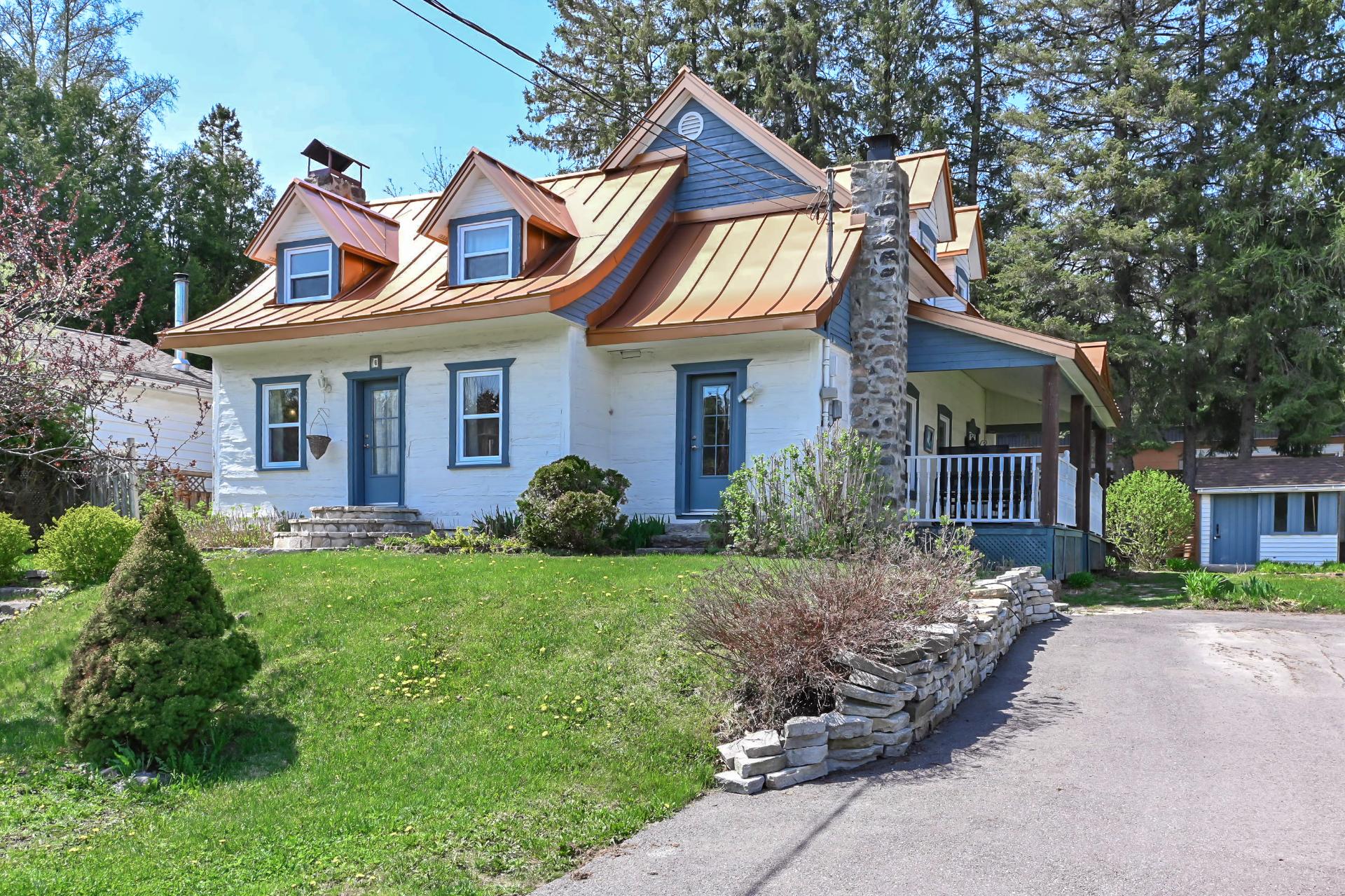 Two or more storey for sale, Saint-Sauveur