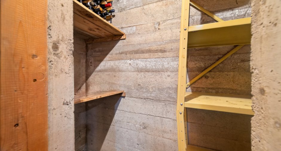 Cave/ chambre froide