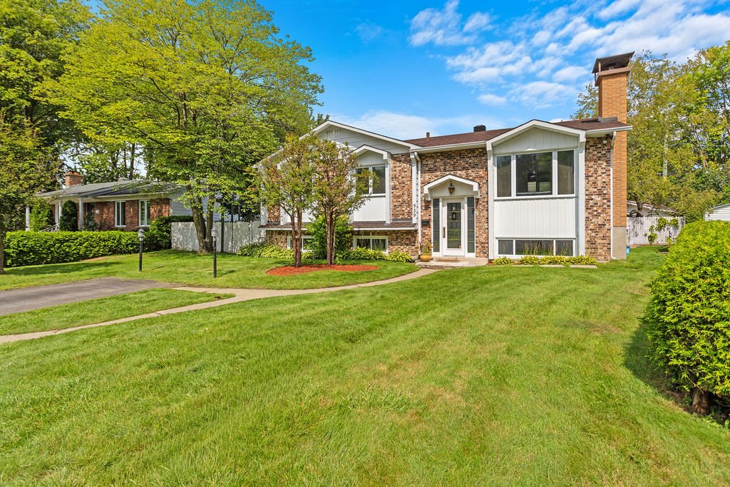 939 Carré Valois — photo 1