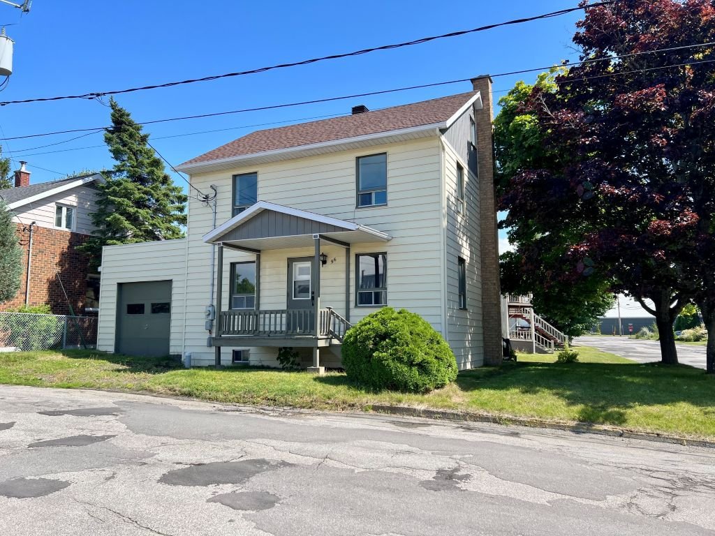 96 Rue Pelletier — photo 1