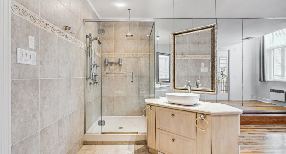 Salle de bains attenante à la CCP