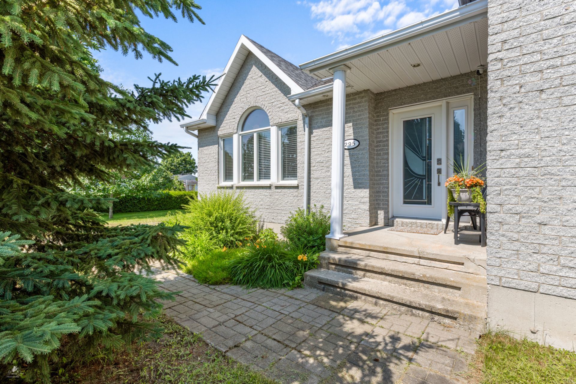295 Rue Labrecque — photo 1