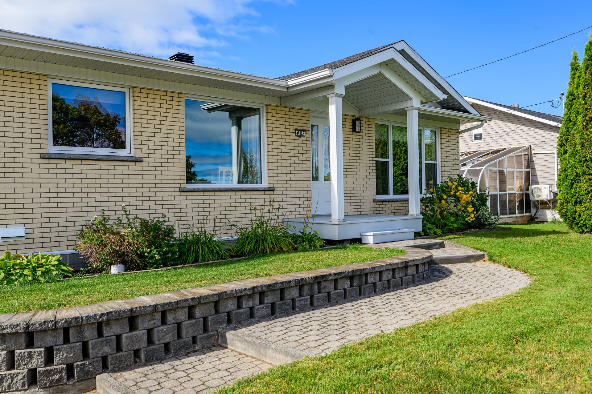 402 Rue Jenkin — photo 3