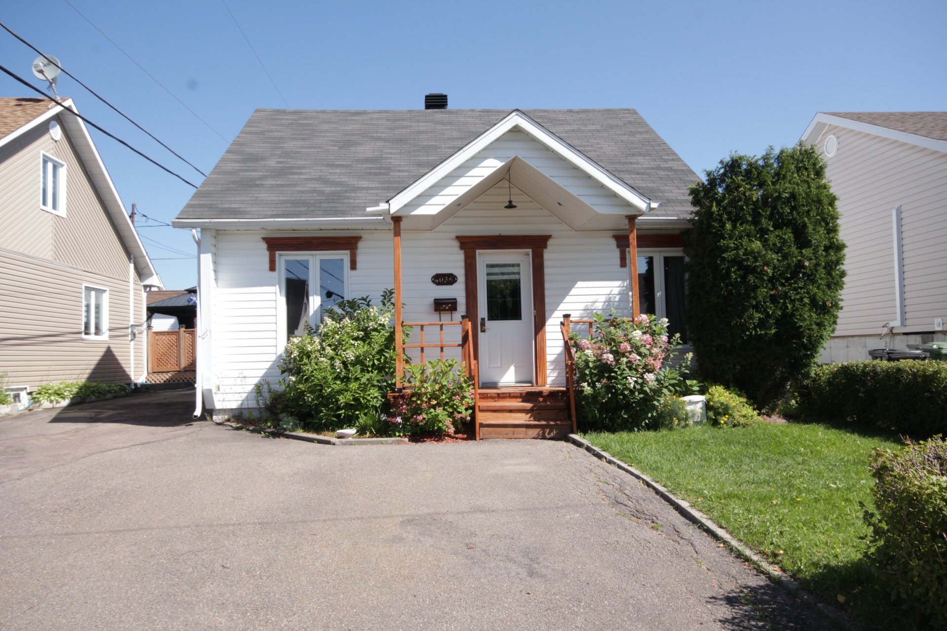 4036 Rue Ste-Marguerite — photo 1