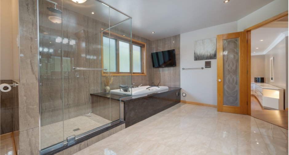 Salle de bains attenante à la CCP