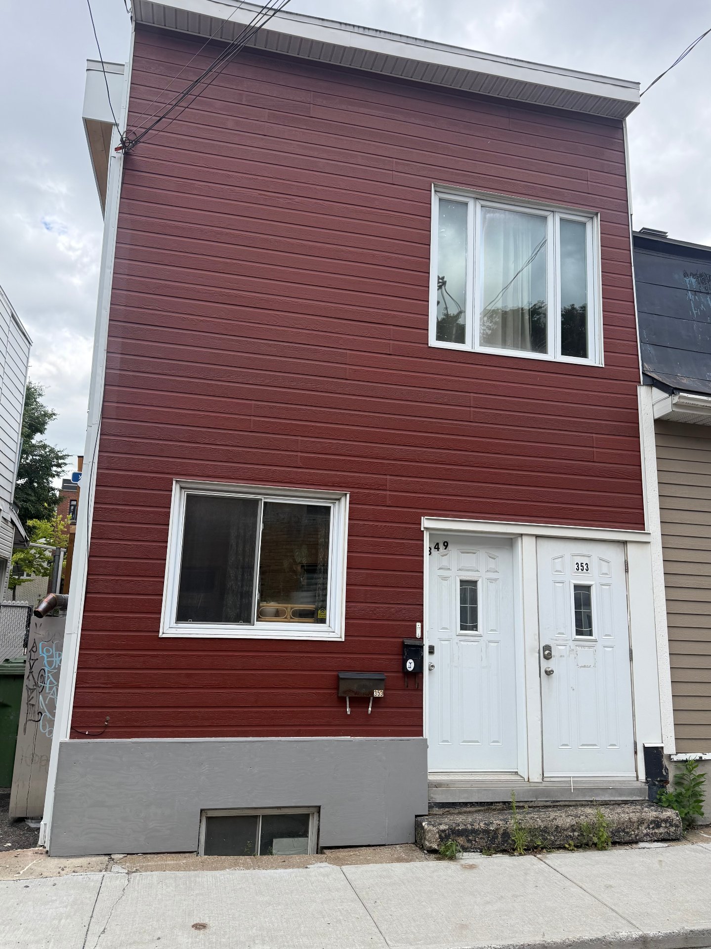 349-353 Rue Bagot — photo 1