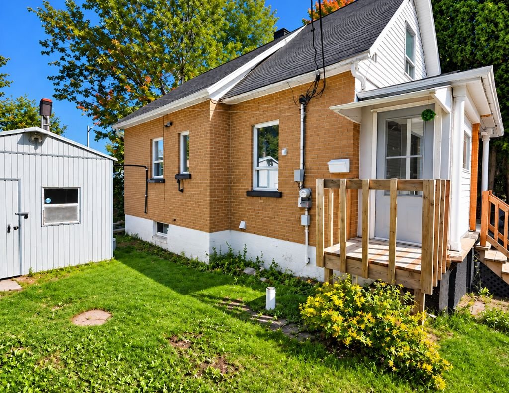 815 Rue St-Bernard — photo 3