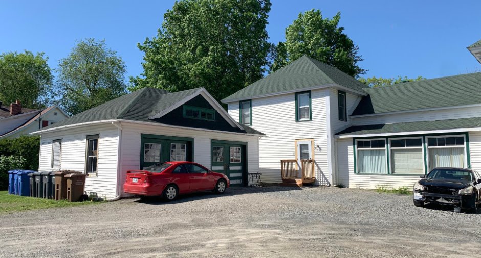 Garage
