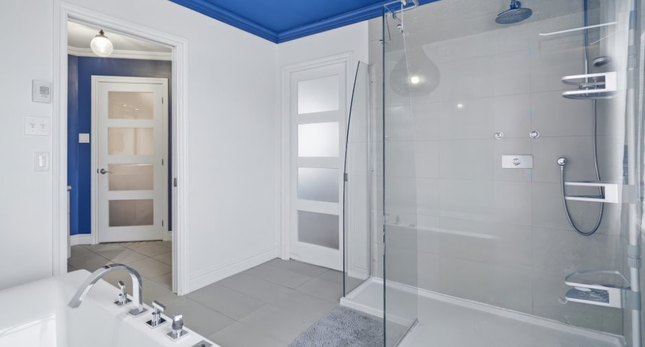 Salle de bains attenante à la CCP