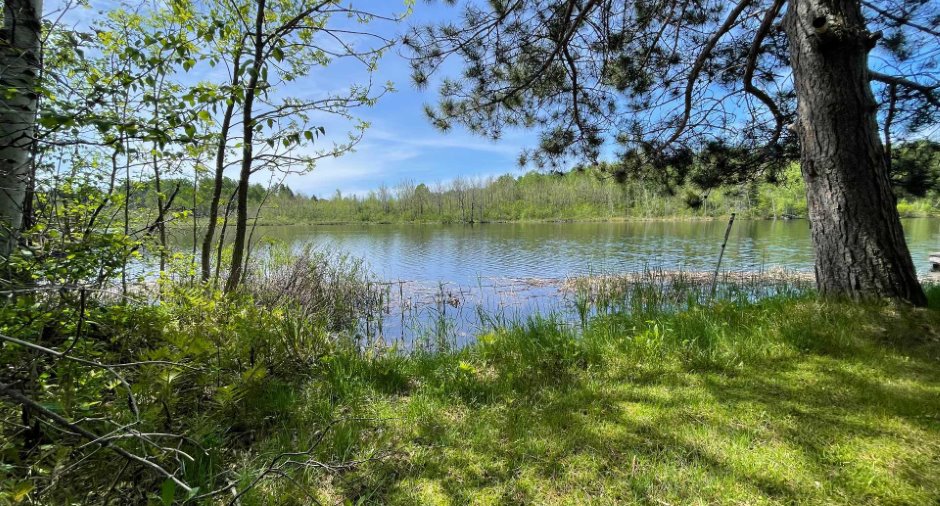 Accès au plan d'eau