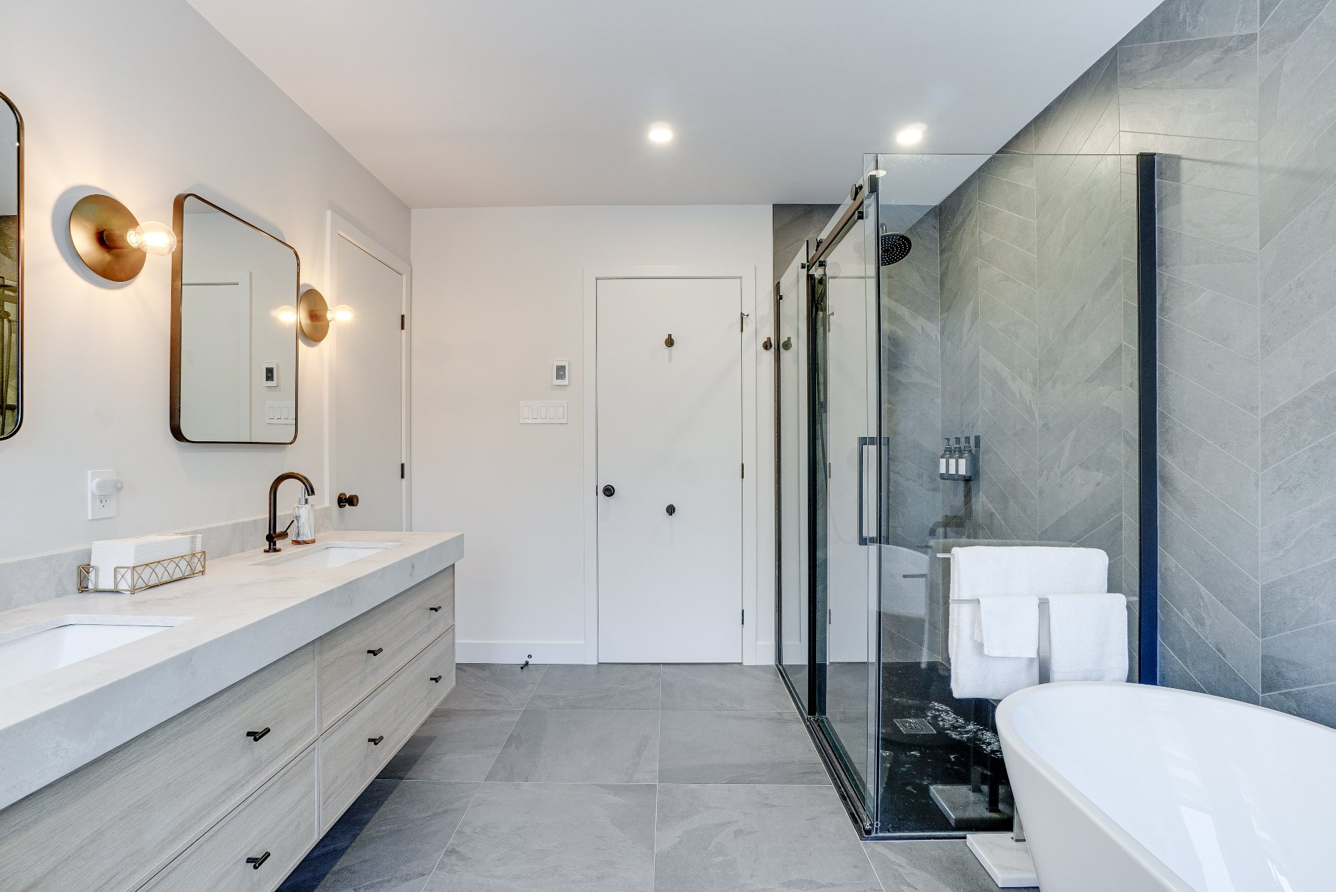 Salle de bains attenante à la CCP