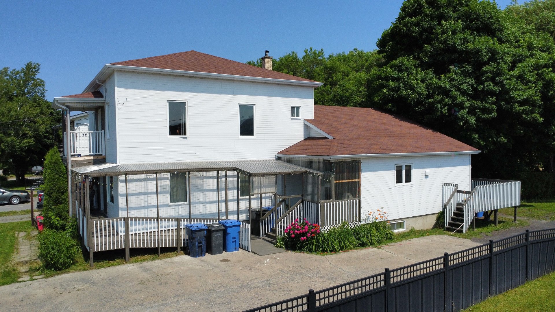 163 Av. Doucet — photo 3