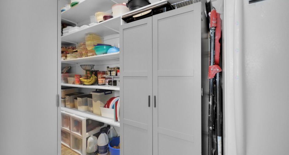 Walk-in closet