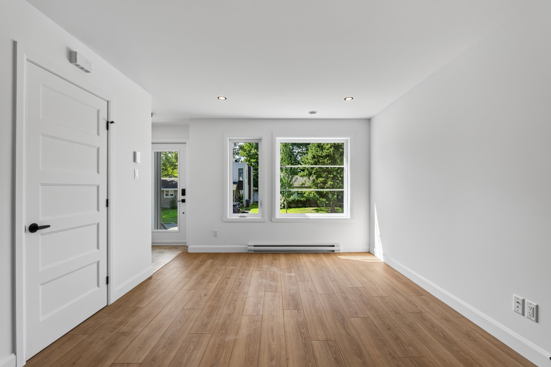 1143 Av. Fabre — photo 3