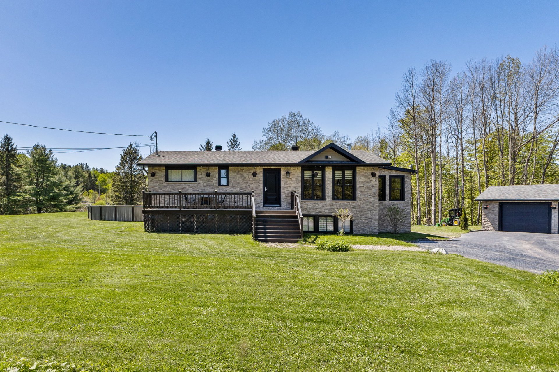 22 Ch. Pine Loop — photo 2