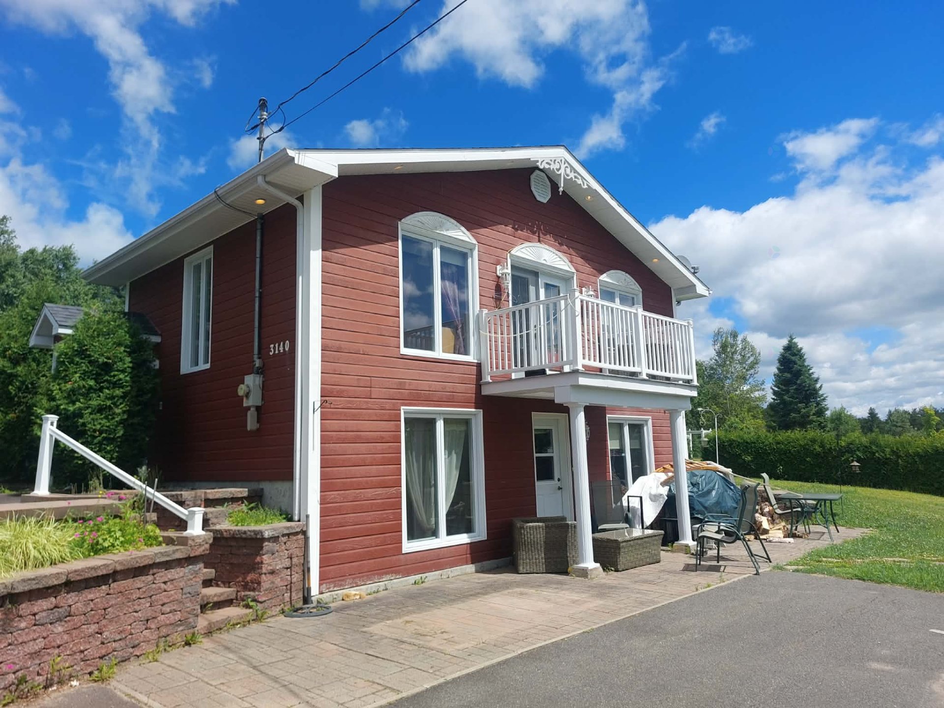 3140 Rue Principale — photo 1
