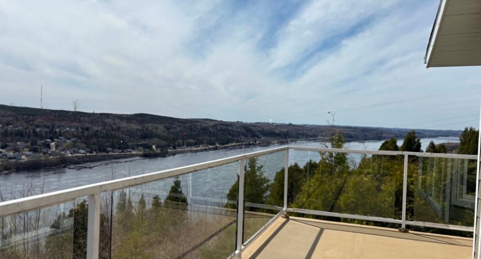 Vue sur l'eau