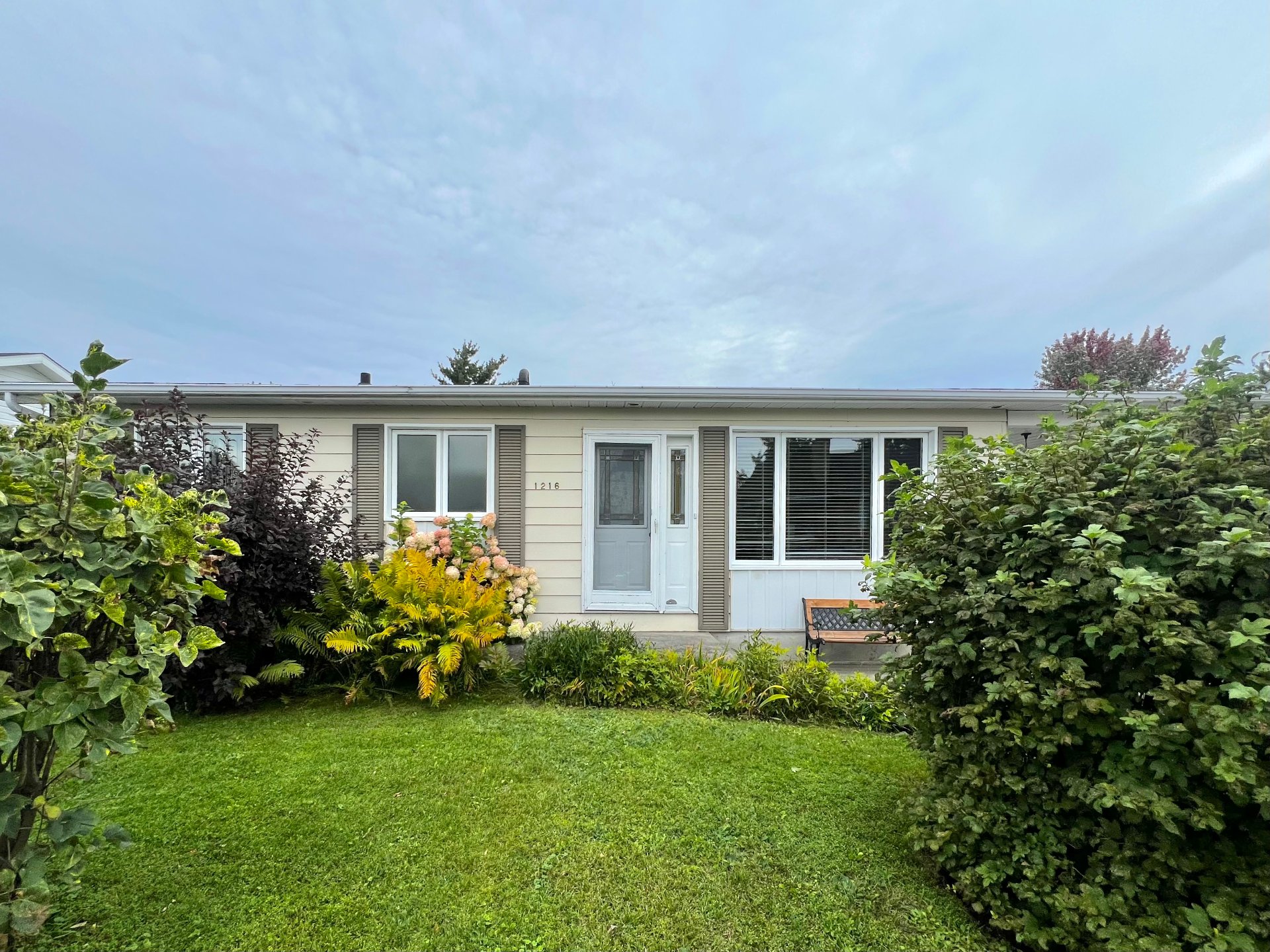 1216 Av. Ferland — photo 2