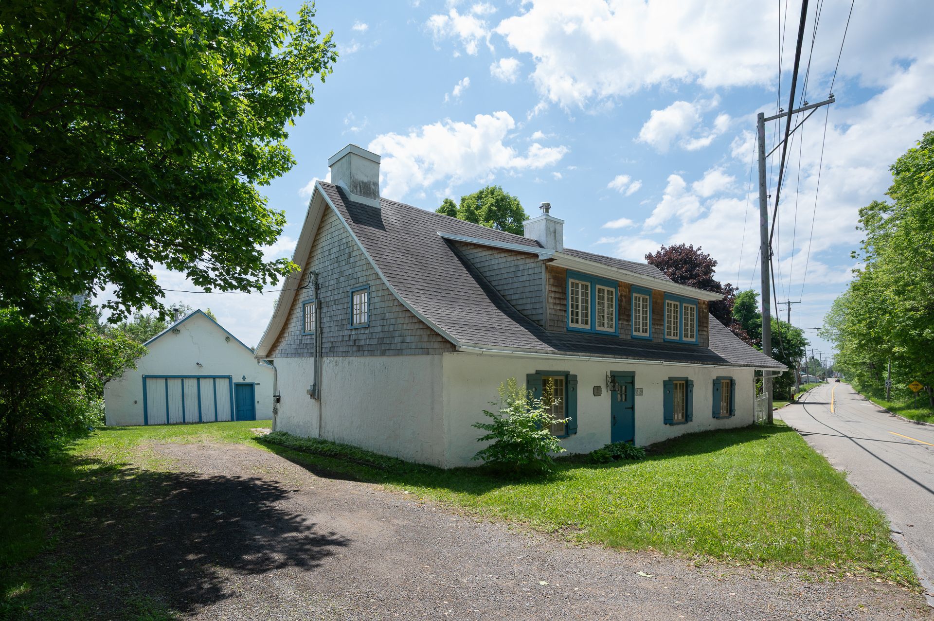 8480 Av. Royale — photo 2