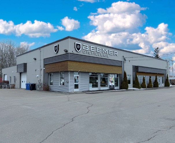 Bâtisse commerciale/Bureau