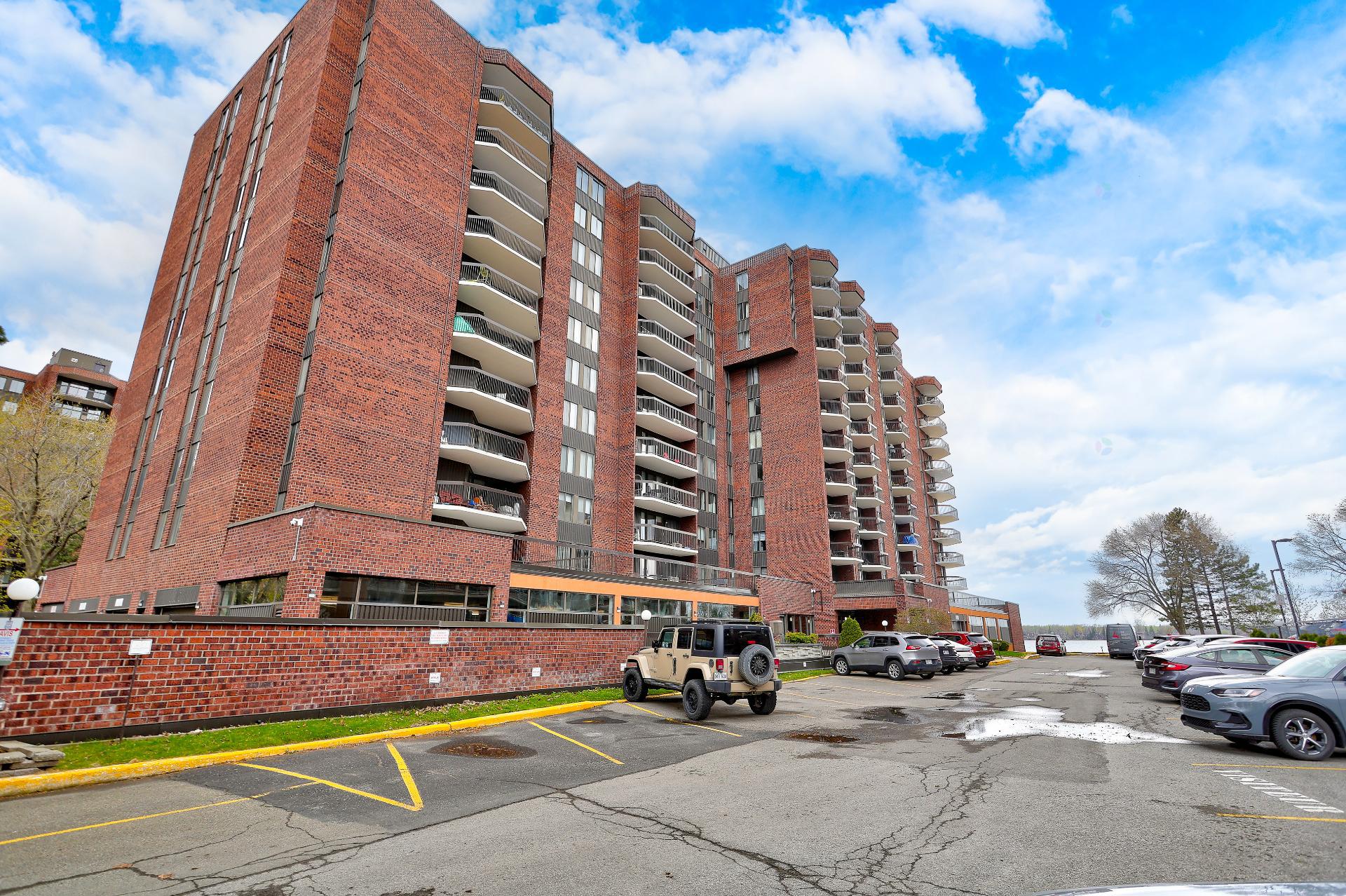6995 Boul. Gouin E. (#307) — photo 1