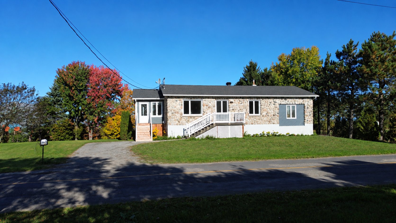 100 Rue Coteau-des-Érables — photo 1