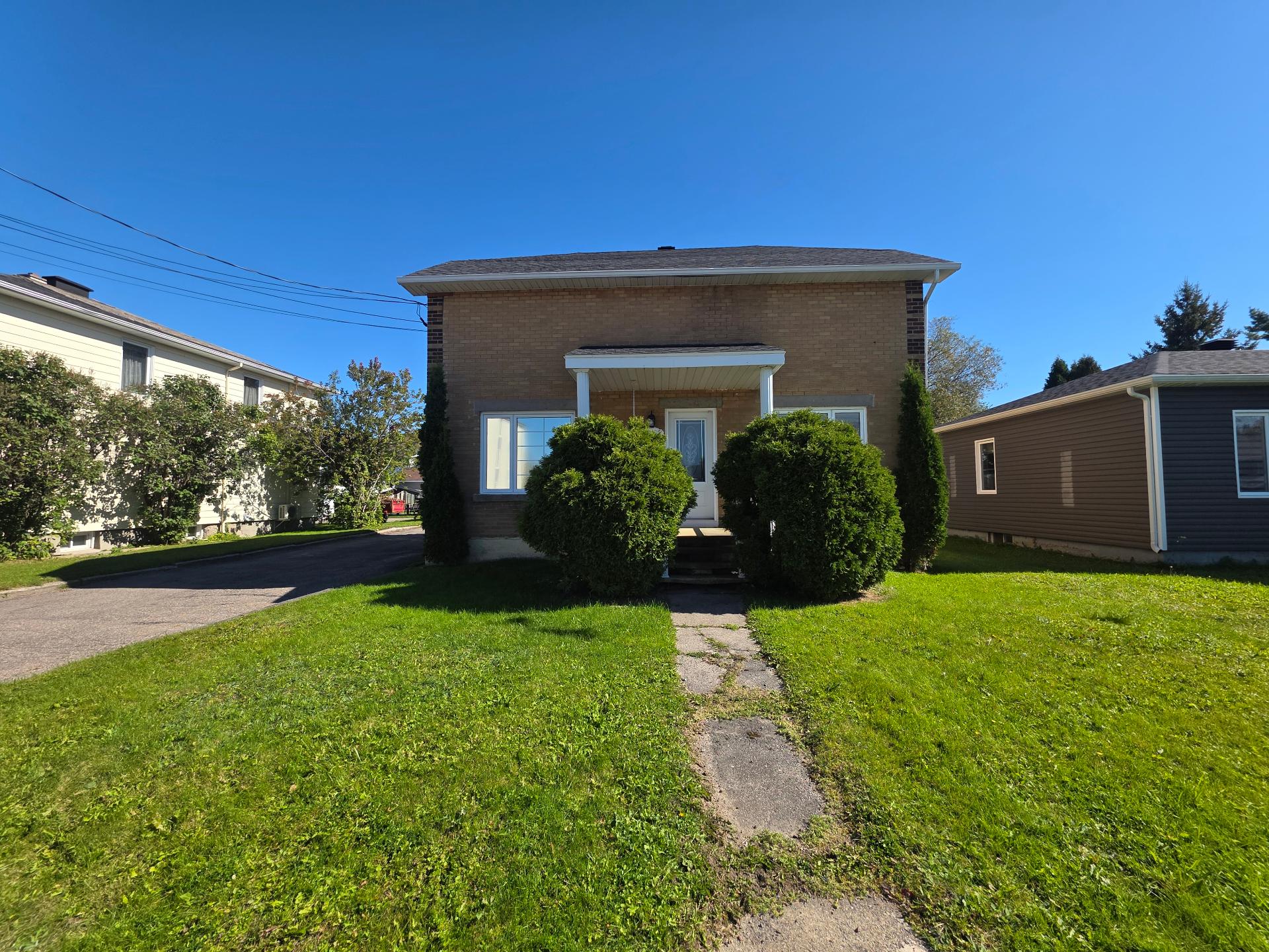 2285-2289 Rue St-Jérôme — photo 2