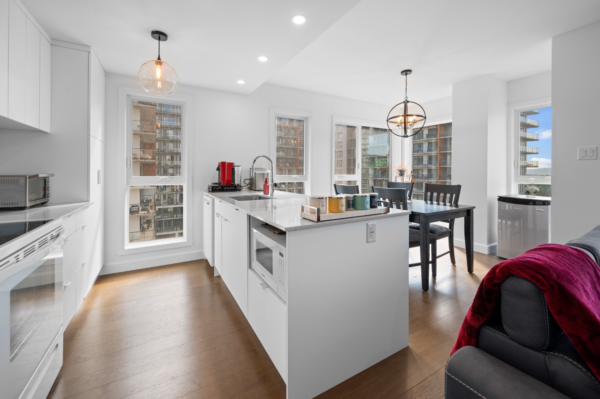 975 Av. Roland-Beaudin (#605) — photo 1