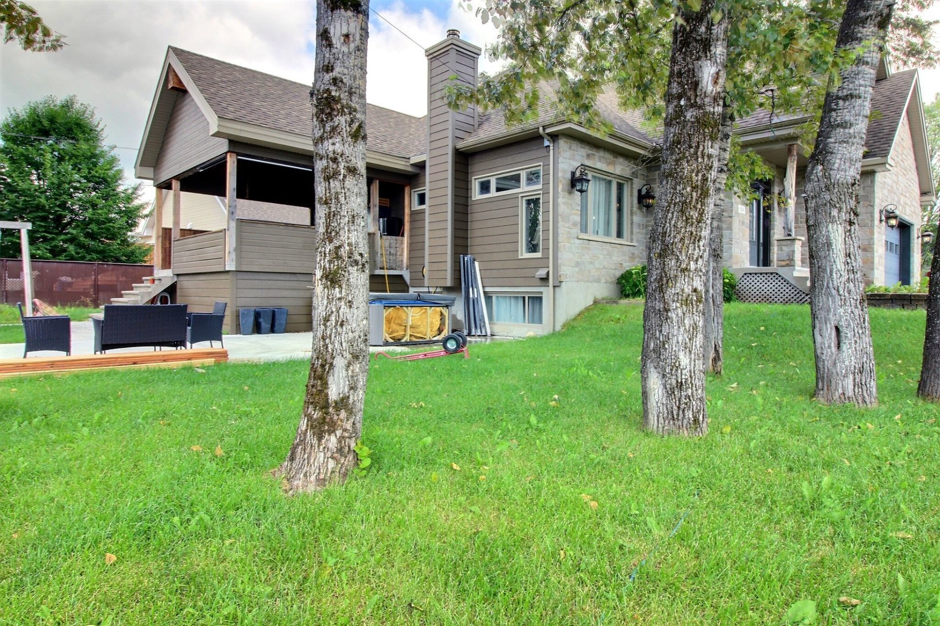 814 Rue Simard — photo 3