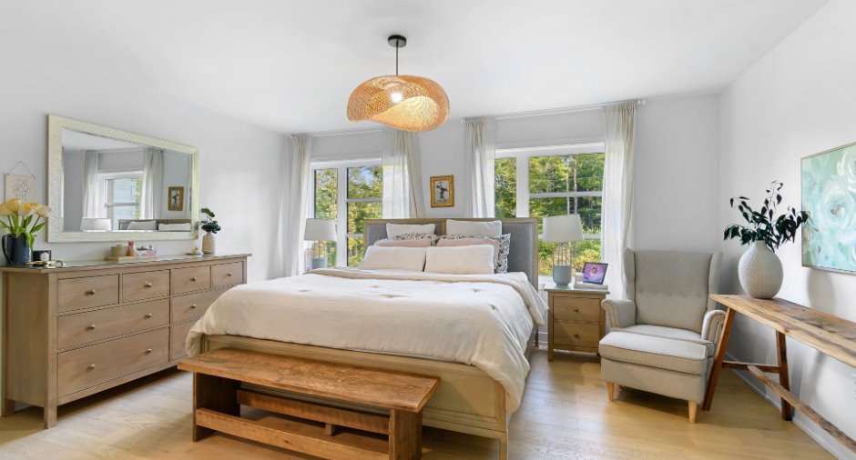 Primary bedroom