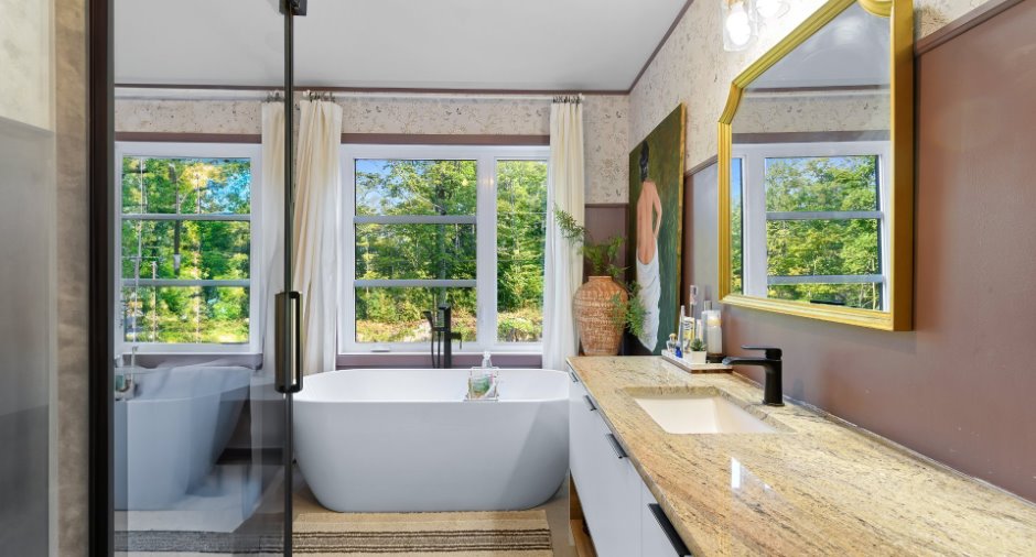 Ensuite bathroom