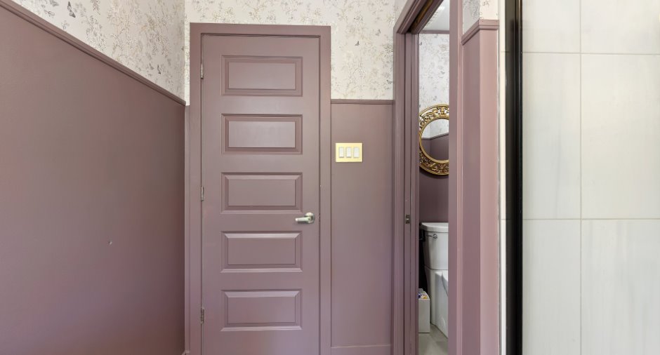 Ensuite bathroom