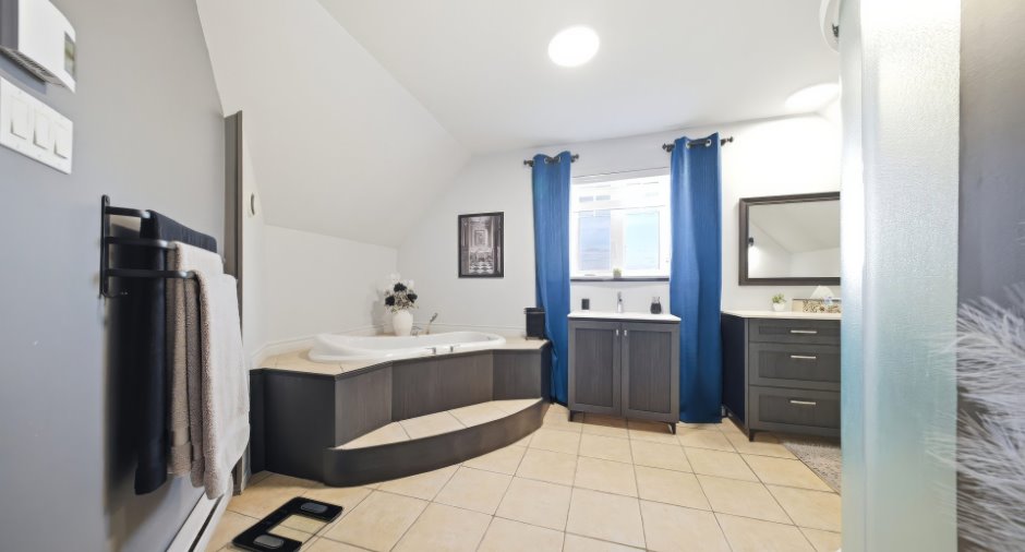 Salle de bains attenante à la CCP